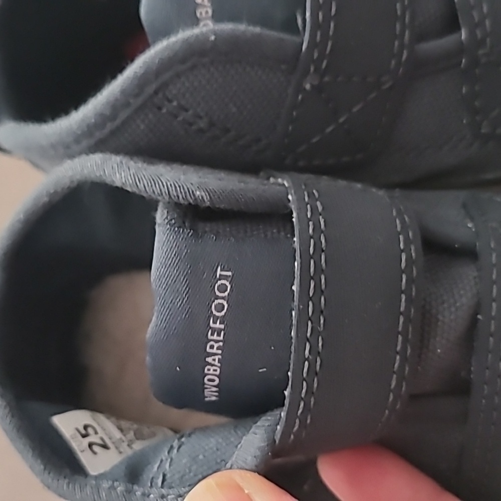 New Vivo Barefoot Kids Sneakers - Navy and White - Picture 2 of 4